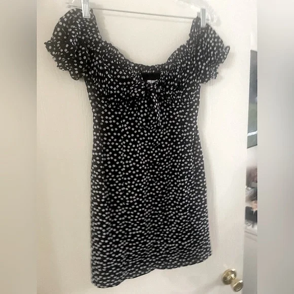 Princess Polly Black floral mini dress - Picture 1 of 4